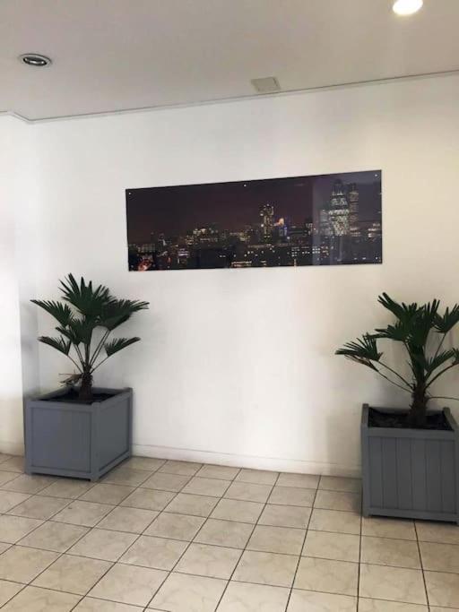 1 Bedroom Flat Near Excel, O2, Canary Wharf - London Exterior foto
